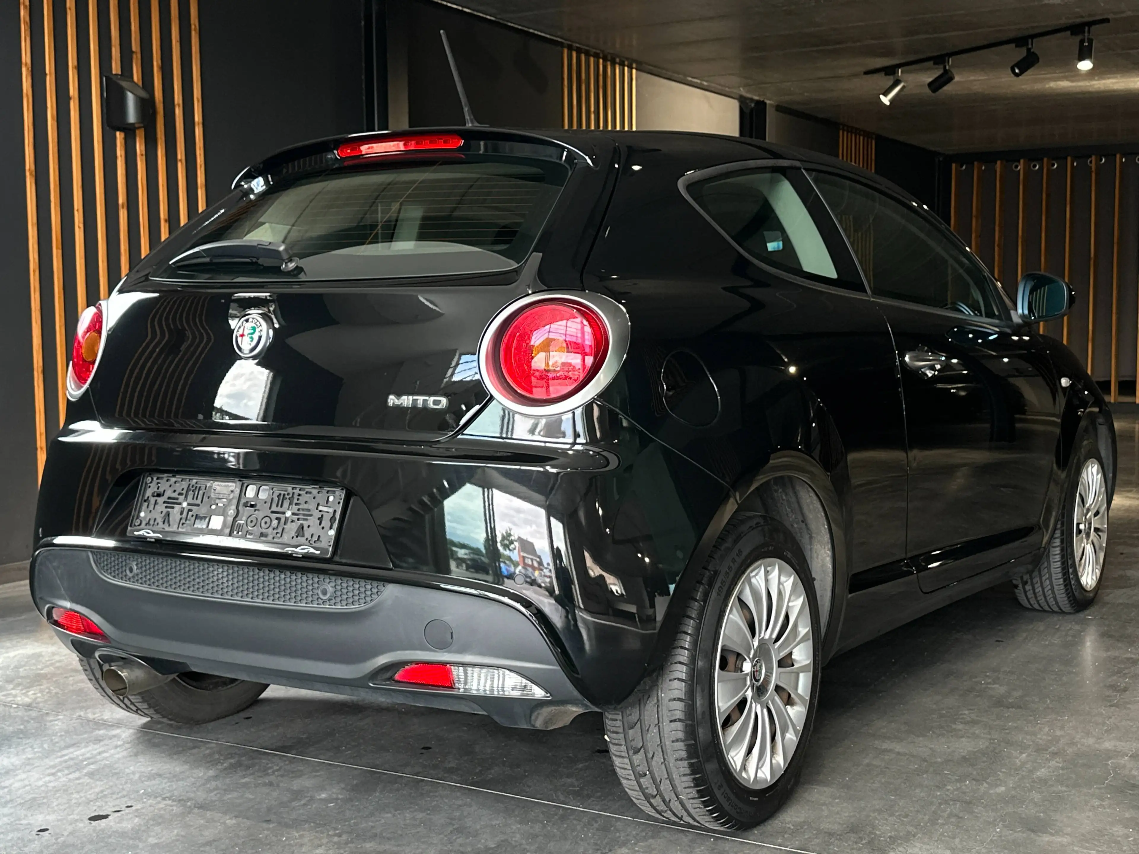 Alfa Romeo MiTo 1.4i | Sensor | BT | Airco | Handsfree | ... — photo 9