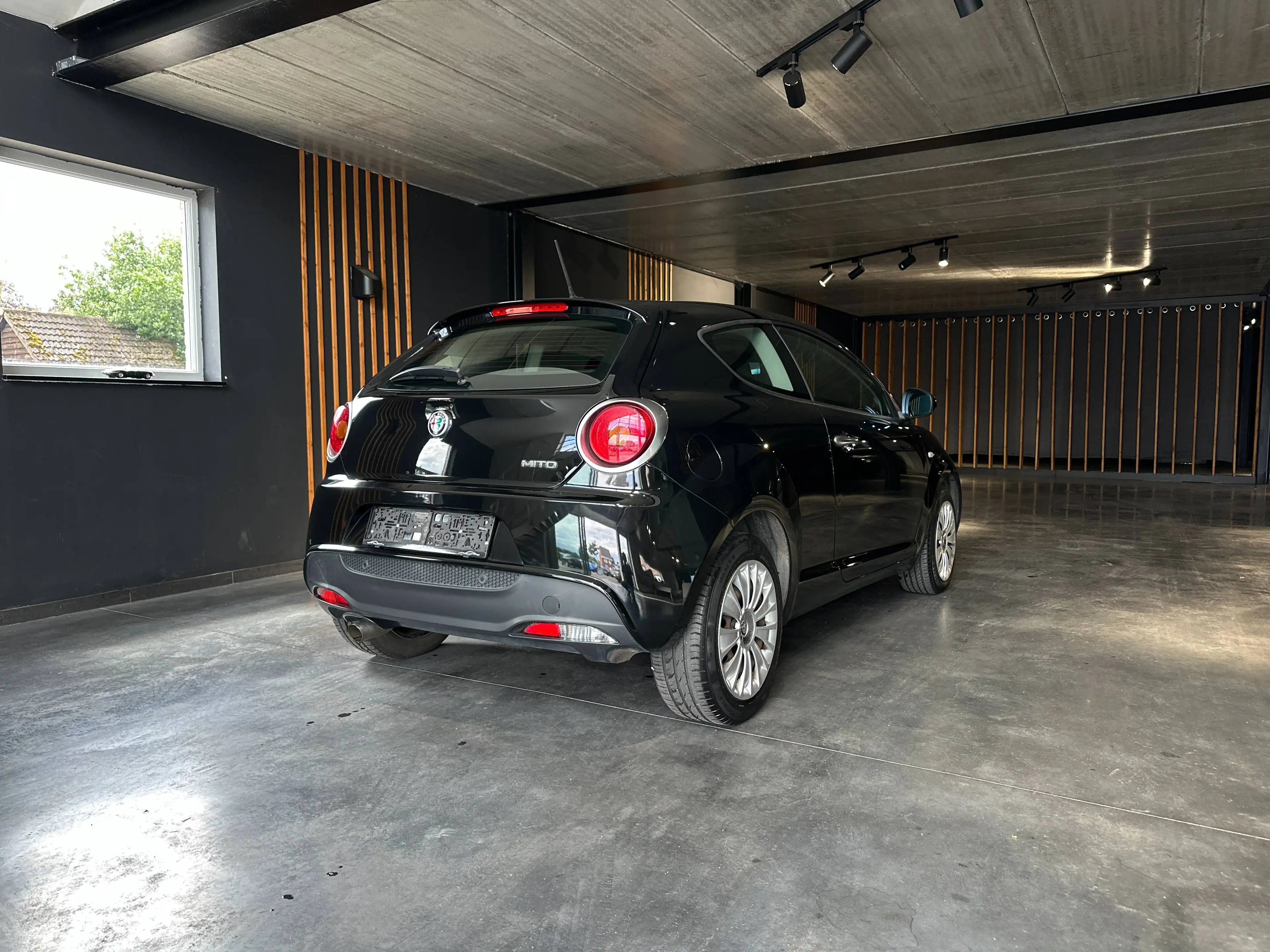 Alfa Romeo MiTo 1.4i | Sensor | BT | Airco | Handsfree | ... — photo 8