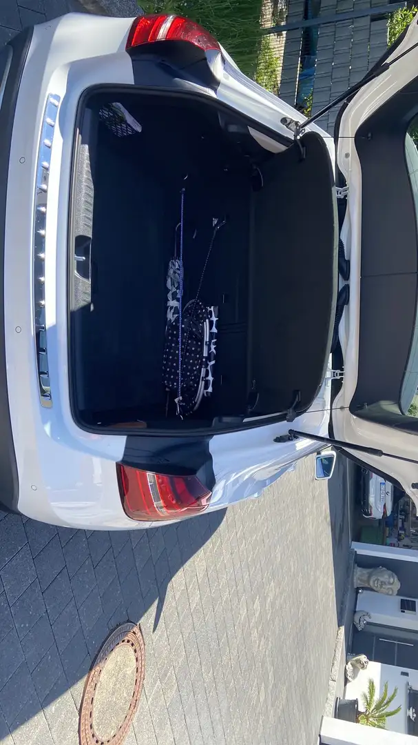 Mercedes-Benz GLA 250 GLA 250 (156.944) Белый - 2