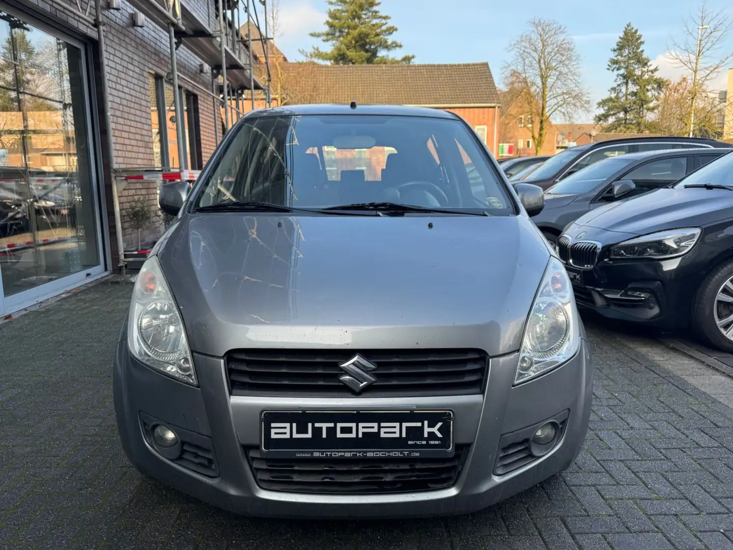 Suzuki Splash Club SHZ Klima PDC e.Fensterh TÜV 02/2027 Grau - 2