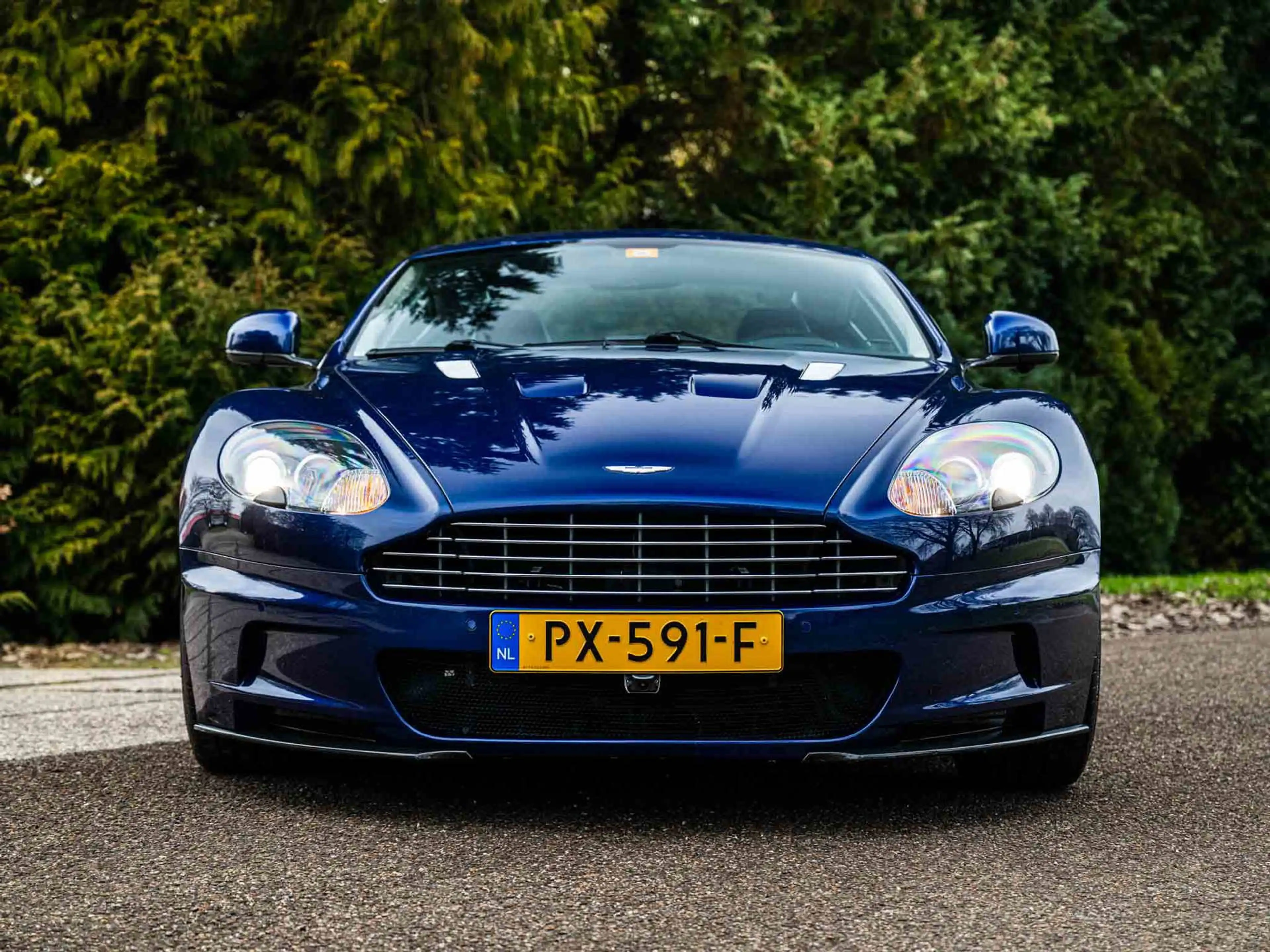 Aston Martin DBS 6.0 V12 Q Special | Carbon | 2 eig | Dealeronderho — photo 3