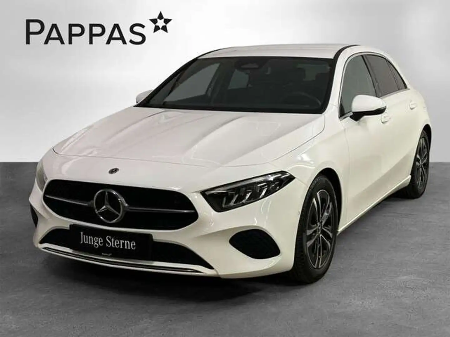 Mercedes-Benz A 200 d Kompaktlimousine Wide LED Cam Navi PTS Bílá - 2