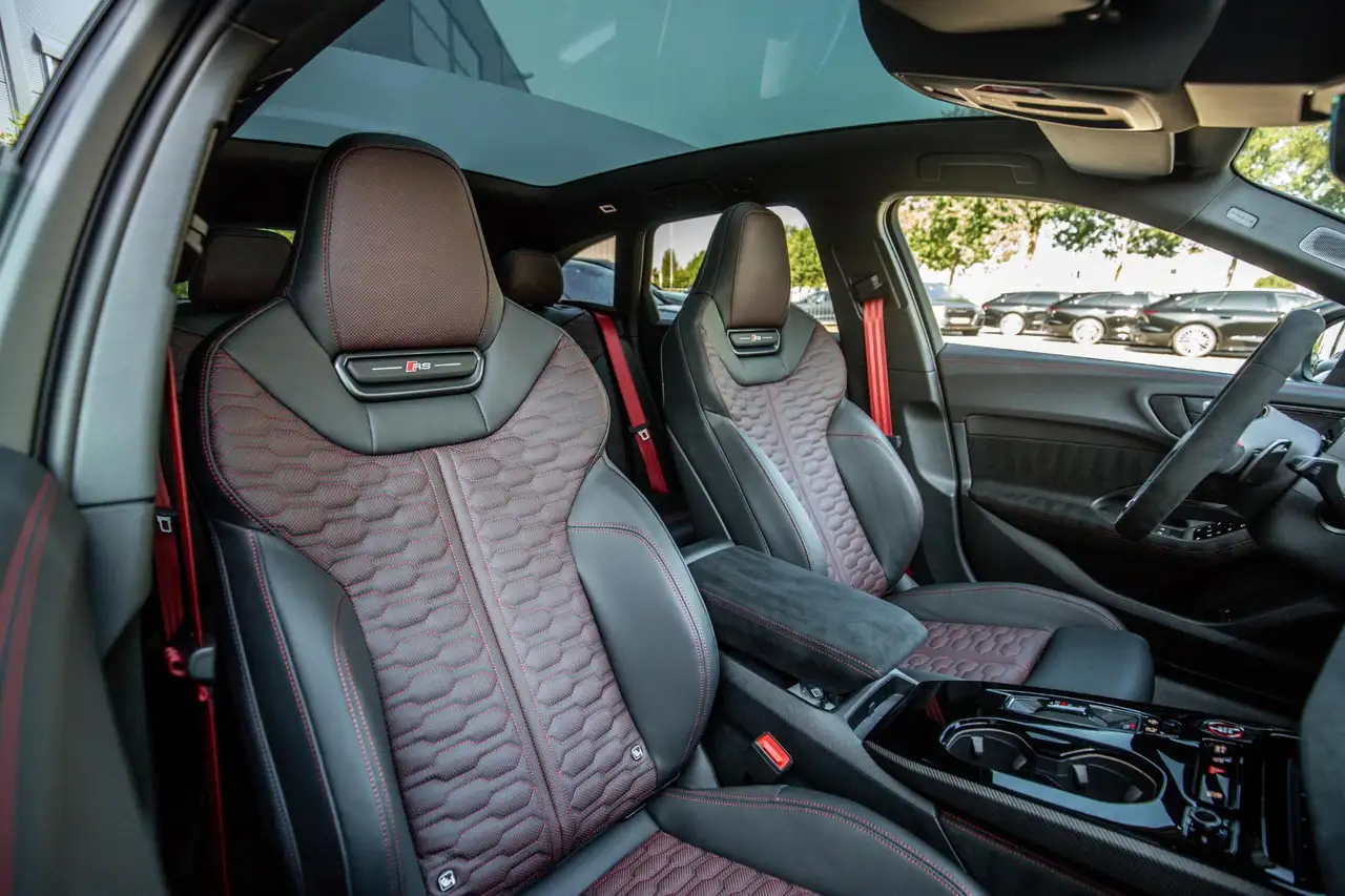 Audi RS5 Avant e-hybrid quattro, миниатюра 15