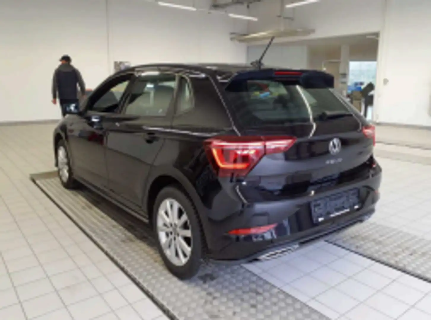 Volkswagen Polo R-Line 1.0 R-L BT070 TSID7F Schwarz - 2