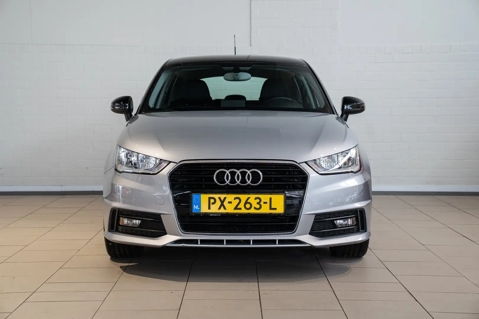 Audi A1 Sportback 1.0 TFSI Adrenalin | S-Line | Navigatie Gris - 2