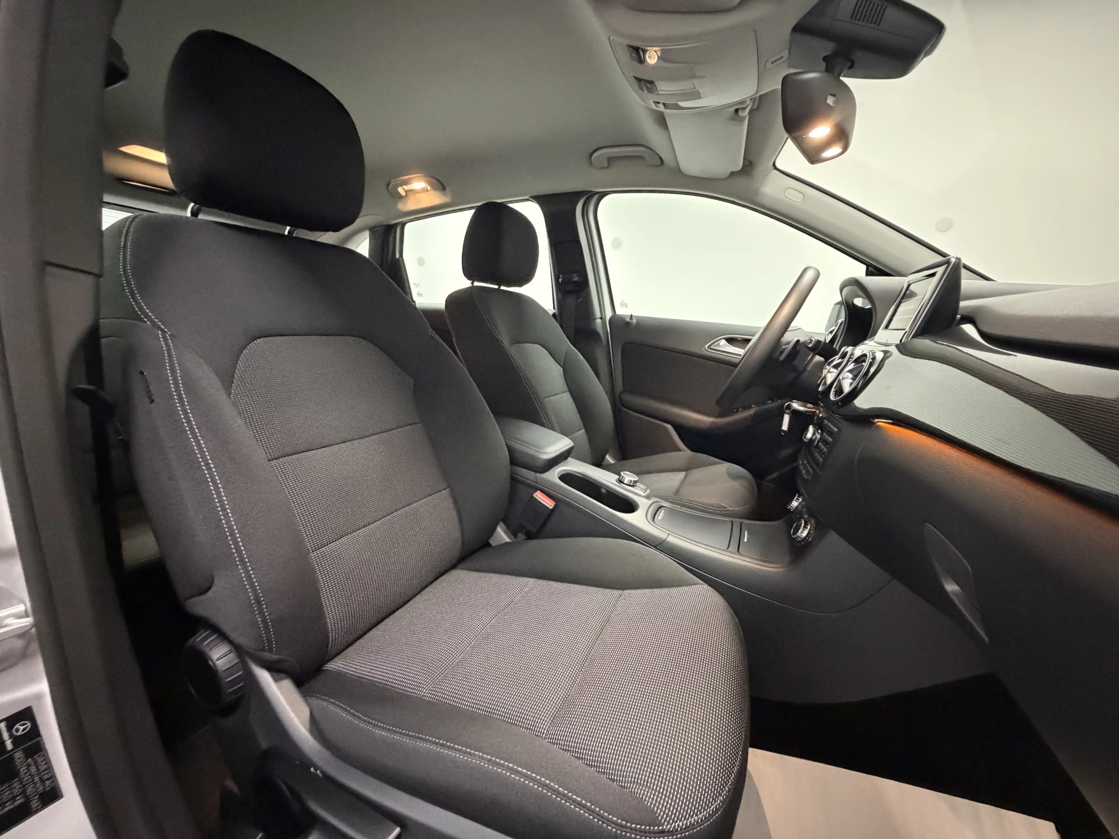 Mercedes-Benz B 180 BlueEff. Automatik Einparkhilfe Bi-Xenon — photo 11
