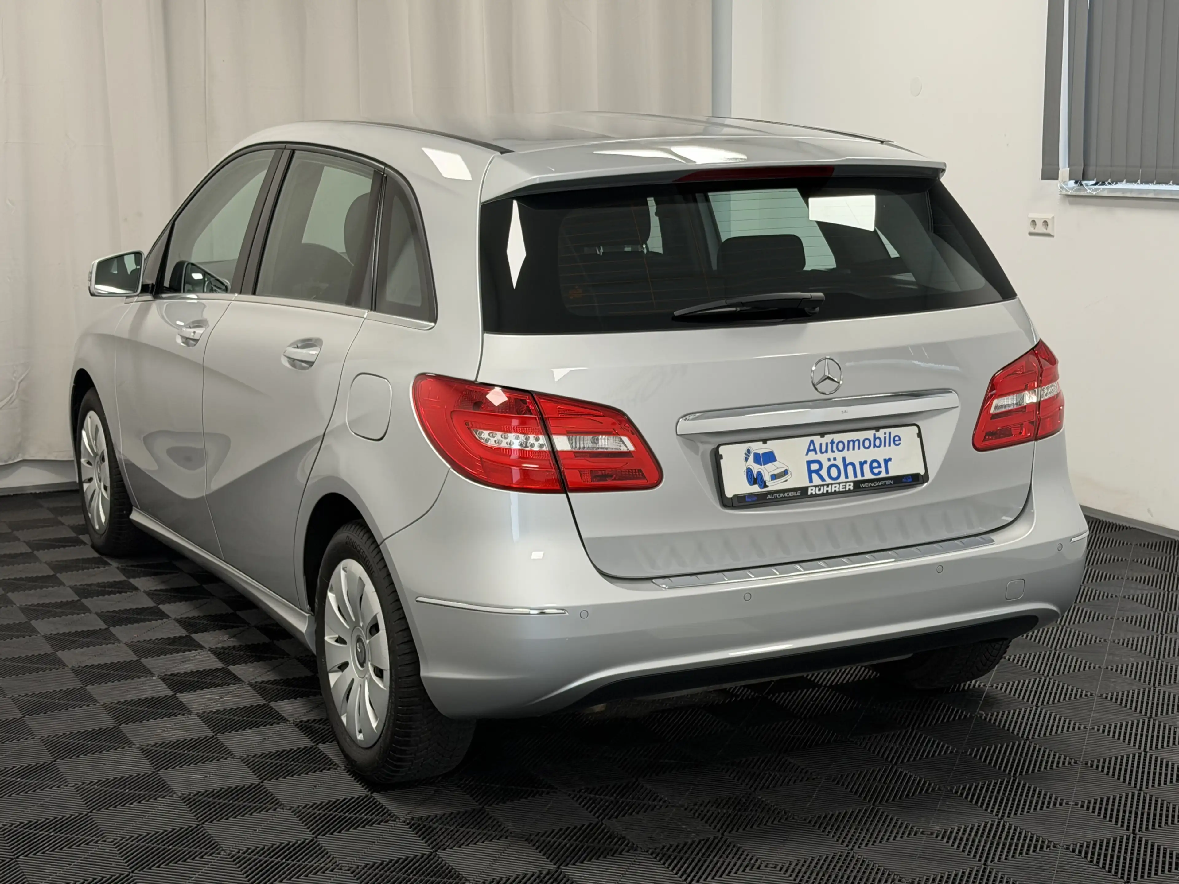 Mercedes-Benz B 180 BlueEff. Automatik Einparkhilfe Bi-Xenon — photo 6