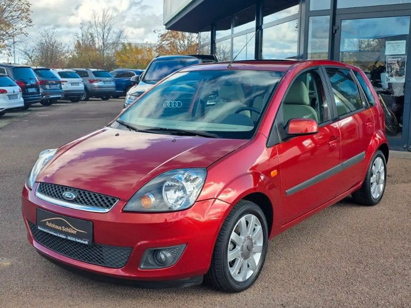 Ford Fiesta 1.6 Ghia+SHZ+Klima+S-Dach+CD+TÜV NEU+ Rouge - 1
