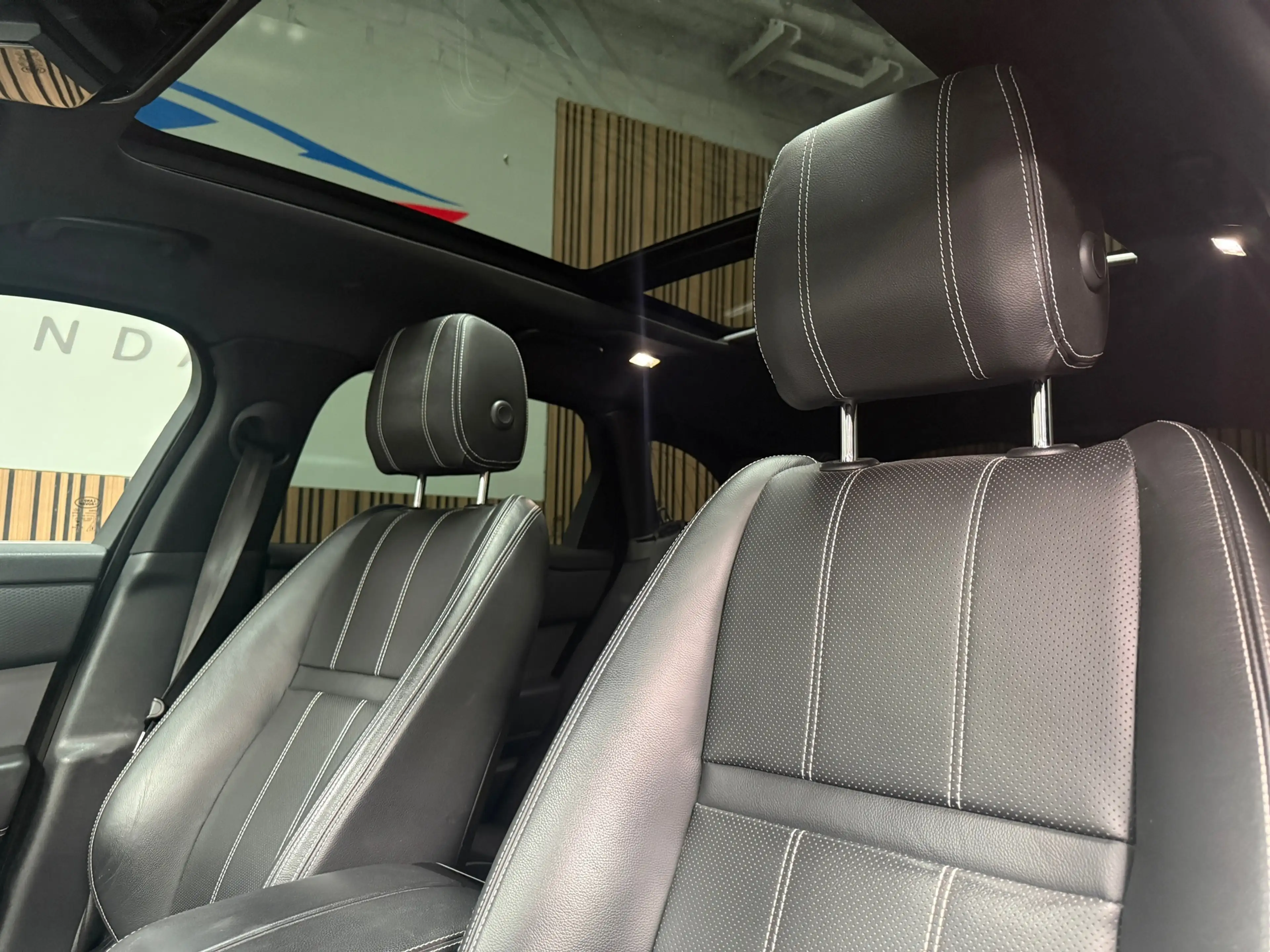 Land Rover Range Rover Velar 2.0 I4 Turbo AWD HSE, Nette auto, storingsvrij, Pa — photo 2