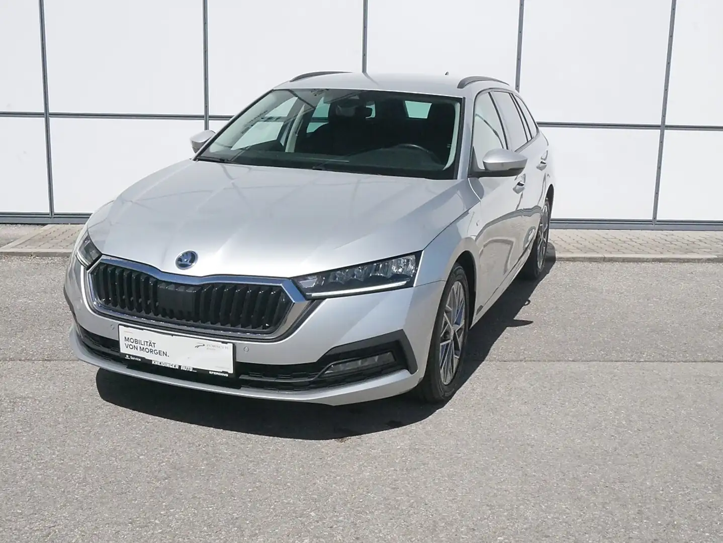 Skoda Octavia 2,0 TDI Ambition DSG, AHK-schwenkbar, Full-Link... Silber - 2