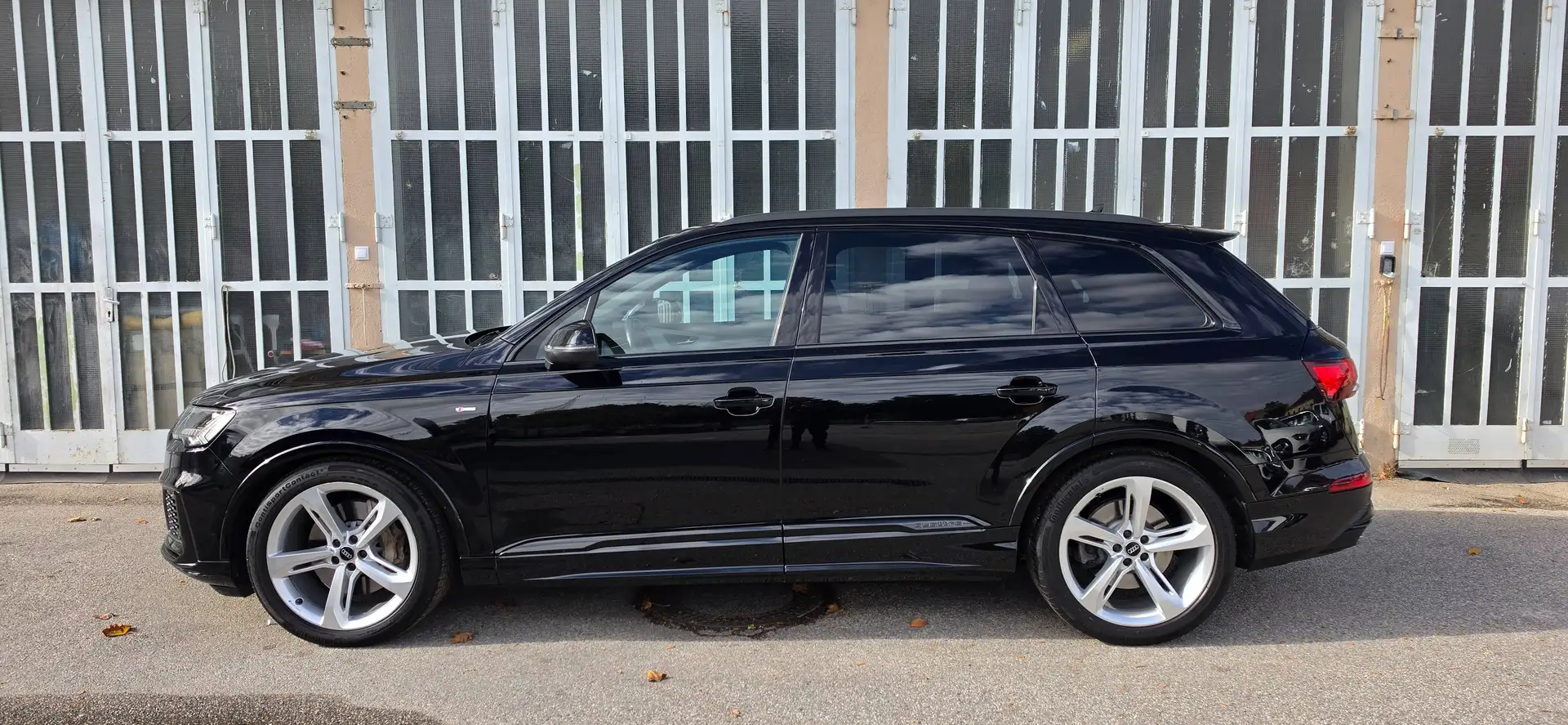 Audi Q7 50 TDI quattro S line *RS-Sitze*Matrix*LUFT*ACC*AHK Schwarz - 2