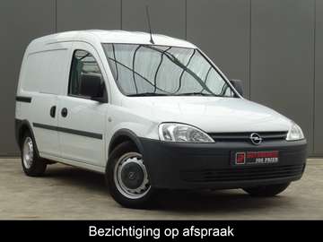 1.3 CDTi Base * AIRCO * LAGE KM !!