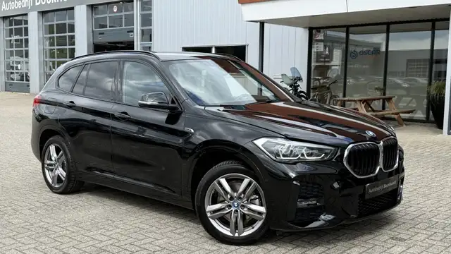 BMW X1 view 5