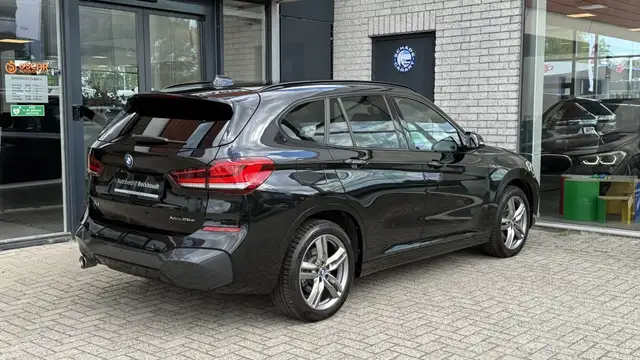 BMW X1 view 3