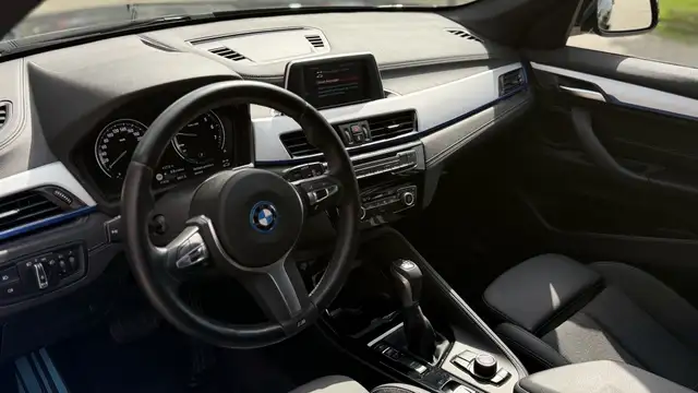 BMW X1 view 8