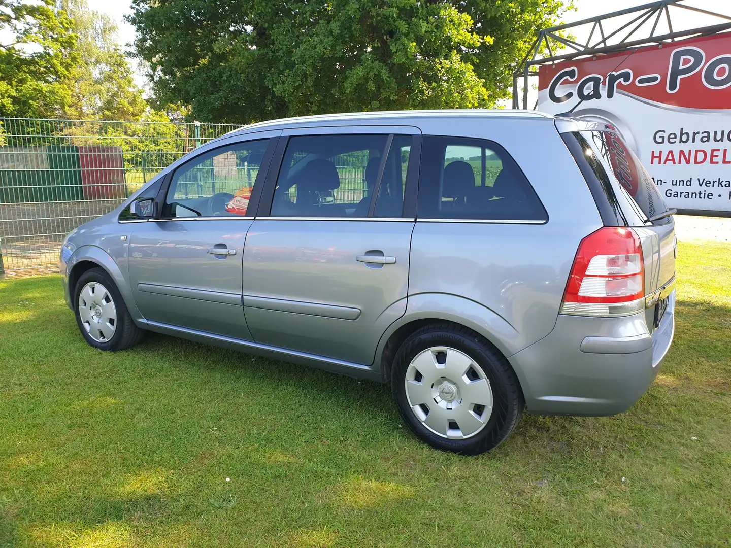 Opel Zafira B Edition Gris - 2