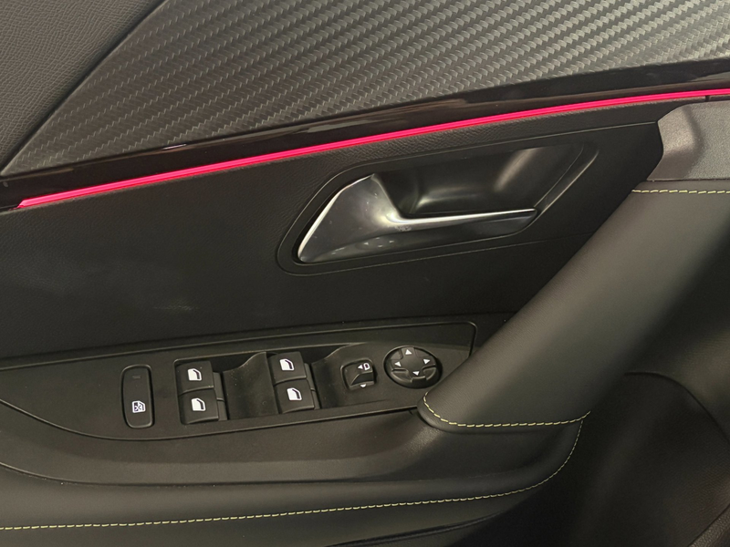 Peugeot 2008 1.2 PureTech 130 GT Automaat / Camera's / Navi / L — photo 18