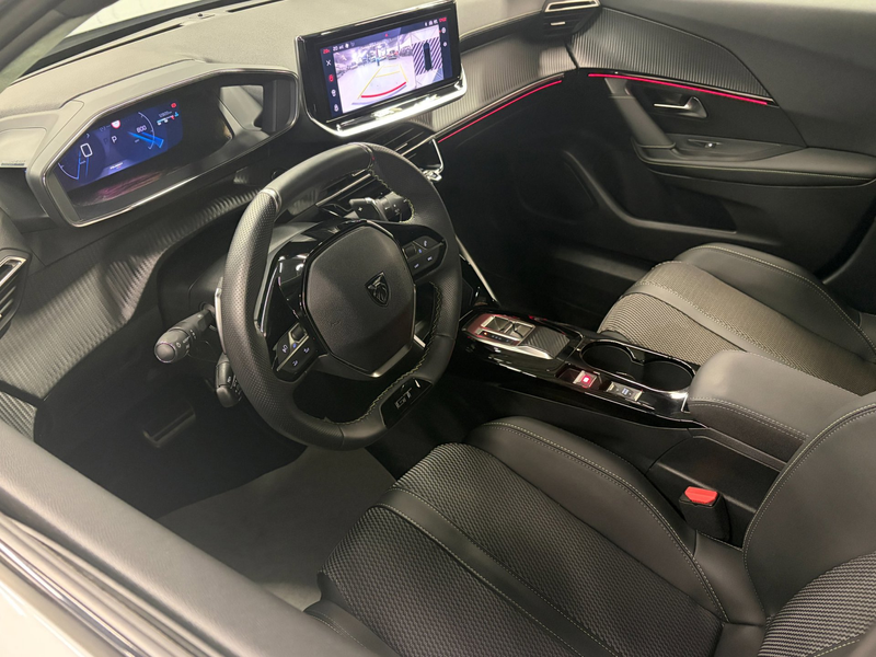 Peugeot 2008 1.2 PureTech 130 GT Automaat / Camera's / Navi / L — photo 2