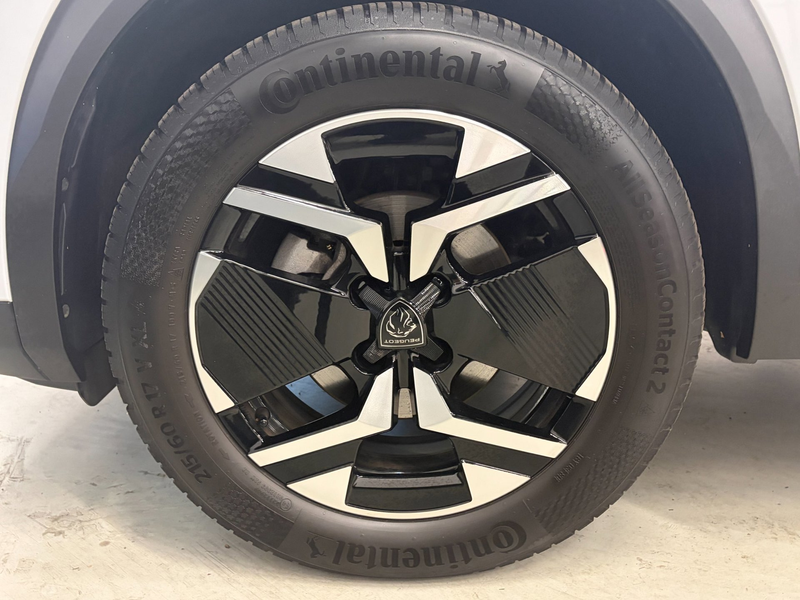 Peugeot 2008 1.2 PureTech 130 GT Automaat / Camera's / Navi / L — photo 6