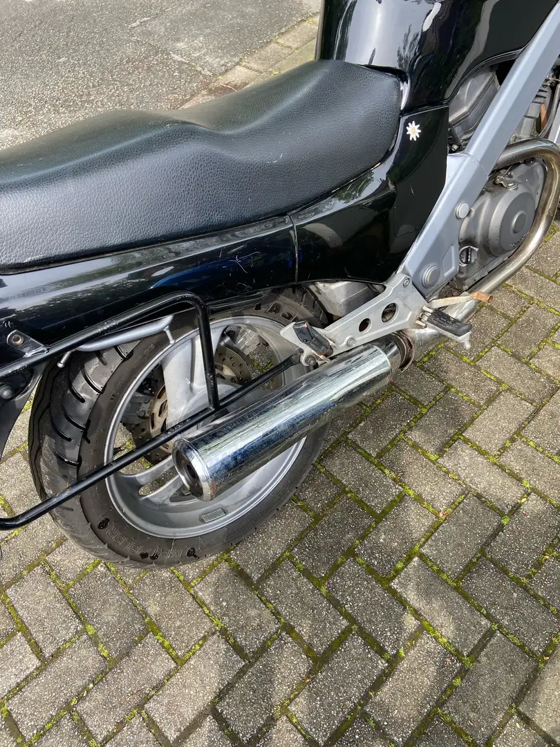 Honda NTV 650 Negru - 2