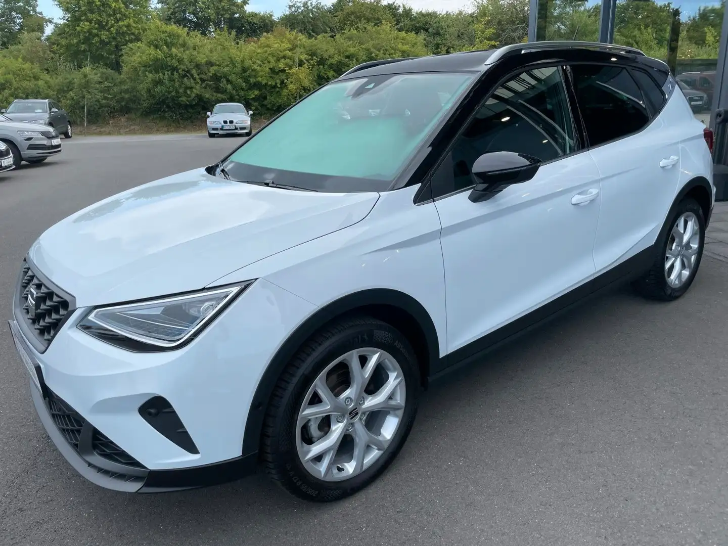 SEAT Arona FR Navi Kamera FullLink Virtual LED 17" Weiß - 1