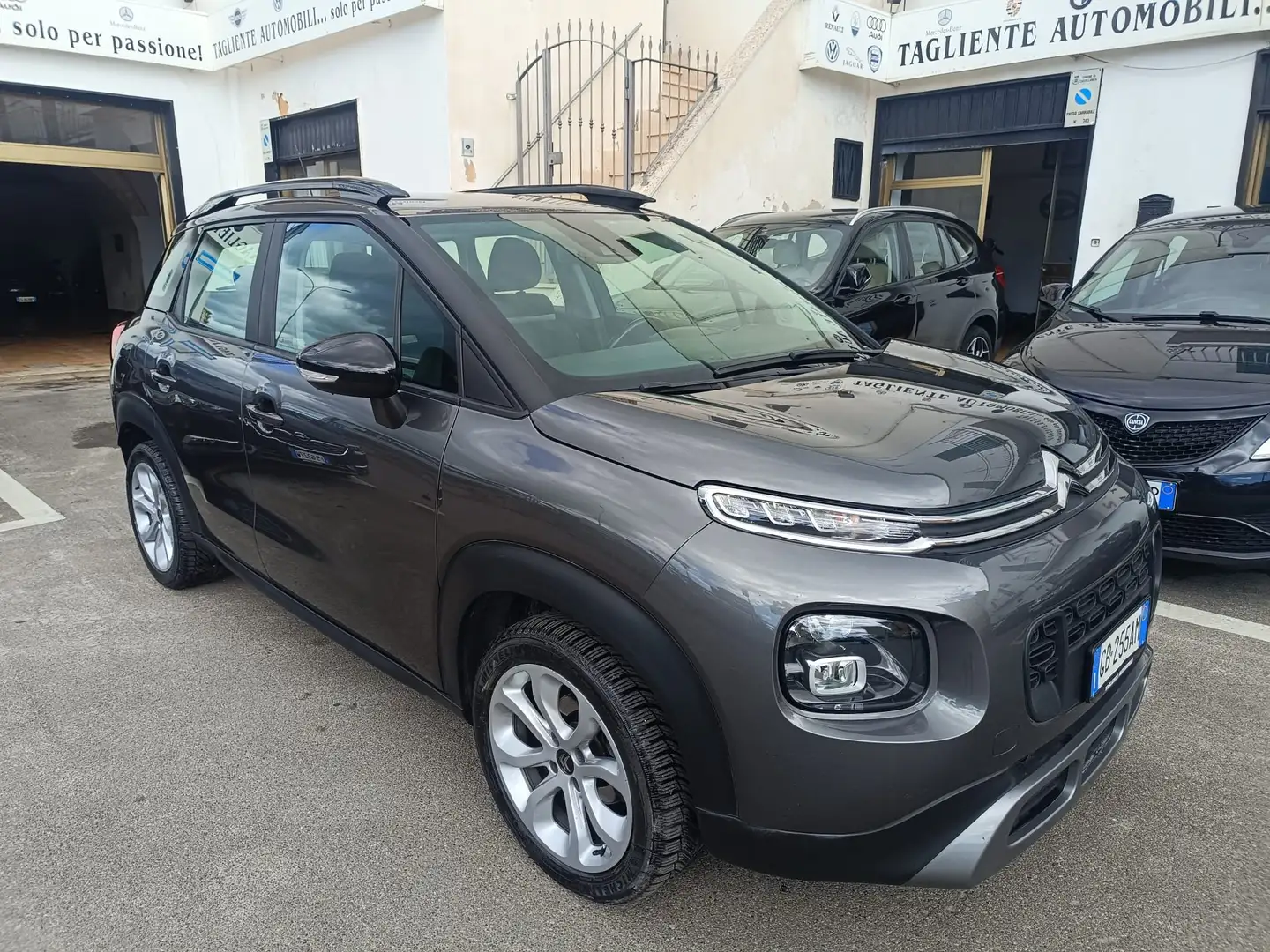 Citroen C3 C3 Aircross 1.5 BlueHDi Shine Gris - 1