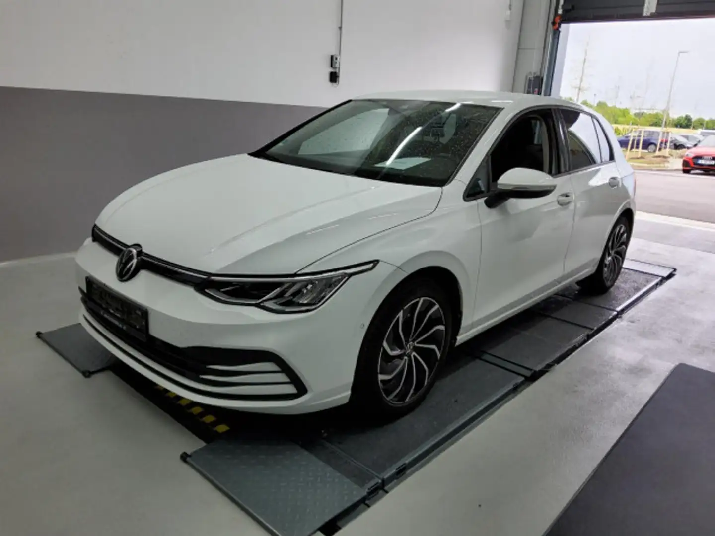 Volkswagen Golf VIII Life 1.5 TSI *ACC*LED*VIRTUAL*8-fach* Weiß - 2