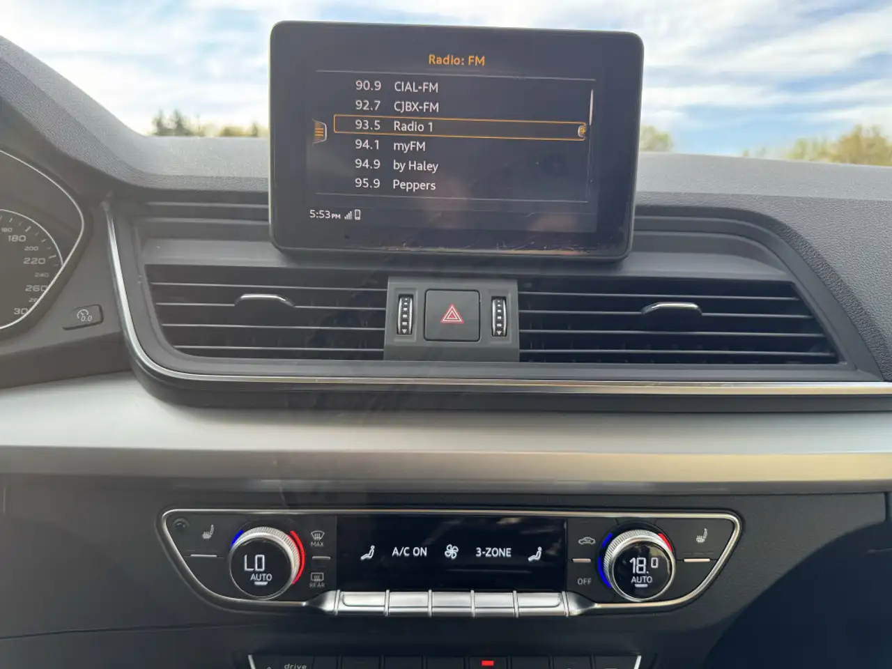 Audi Q5 снимка Audi Q5