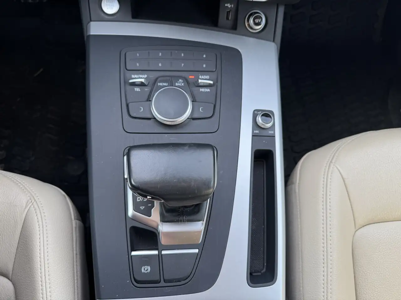 Audi Q5 снимка Audi Q5