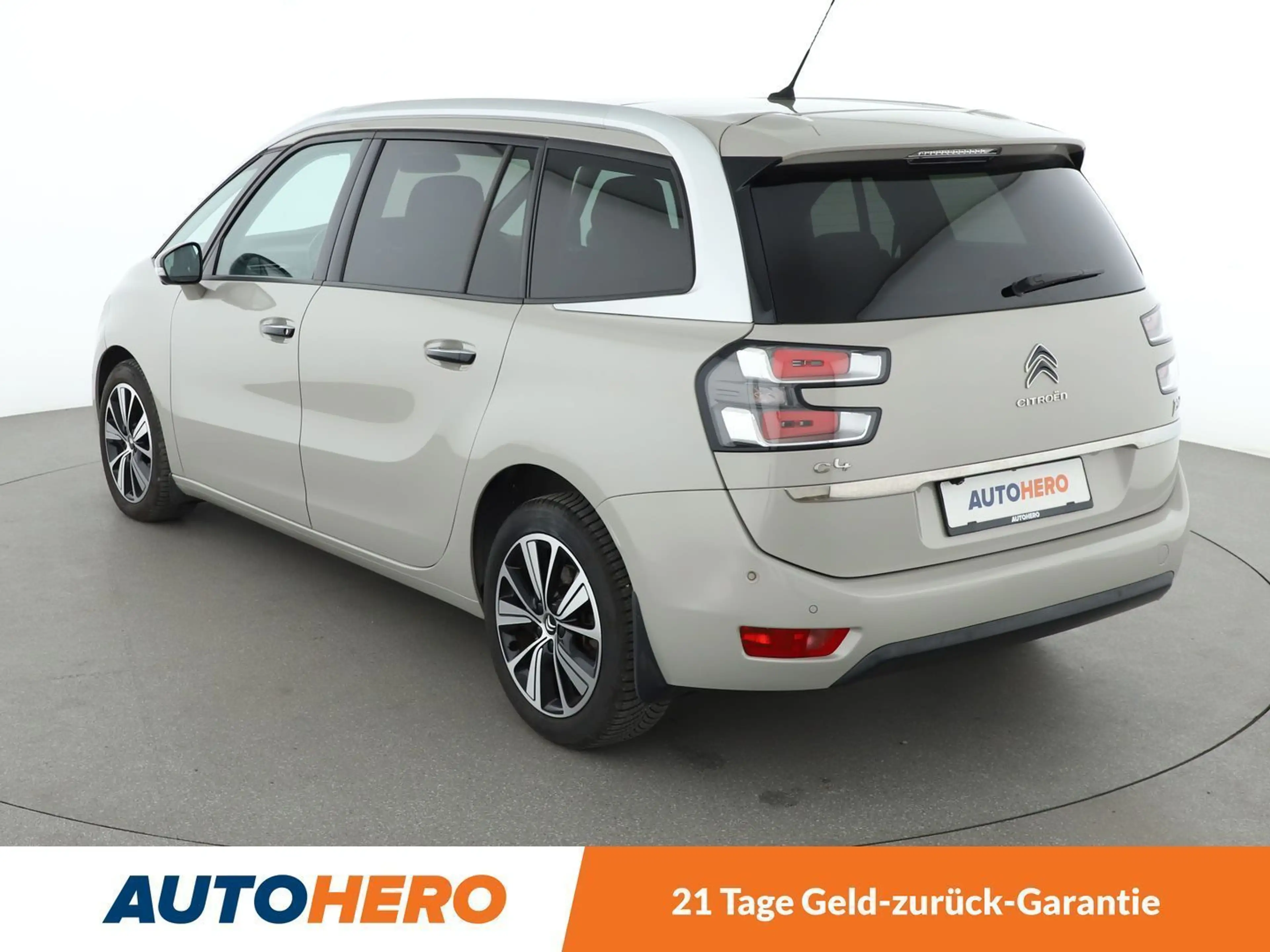 Citroen Grand C4 Picasso 1.6 THP Shine — photo 4