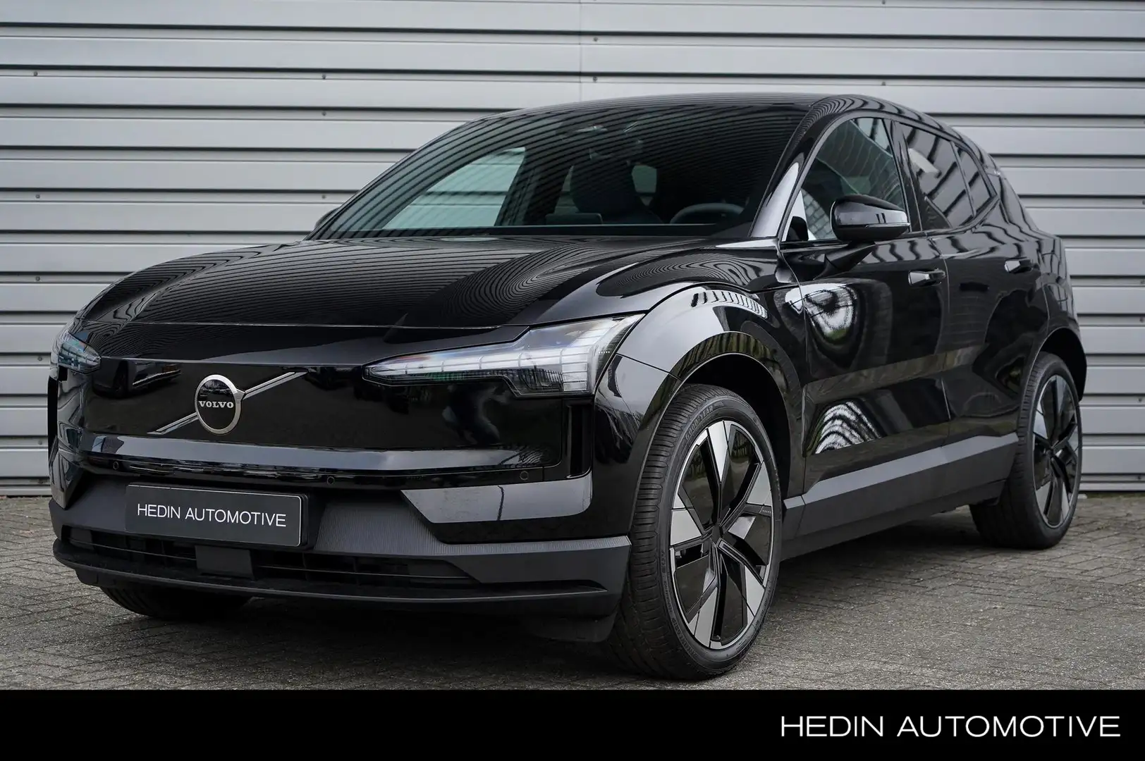 Volvo EX30 Single Motor Extended Range Plus 69 kWh | Extended Zwart - 1