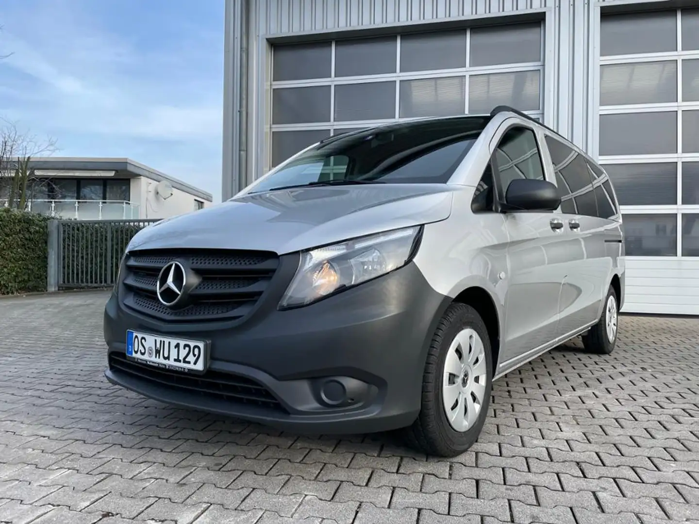 Mercedes-Benz 116 CDI SHZ KlimaA AHK Silber - 1