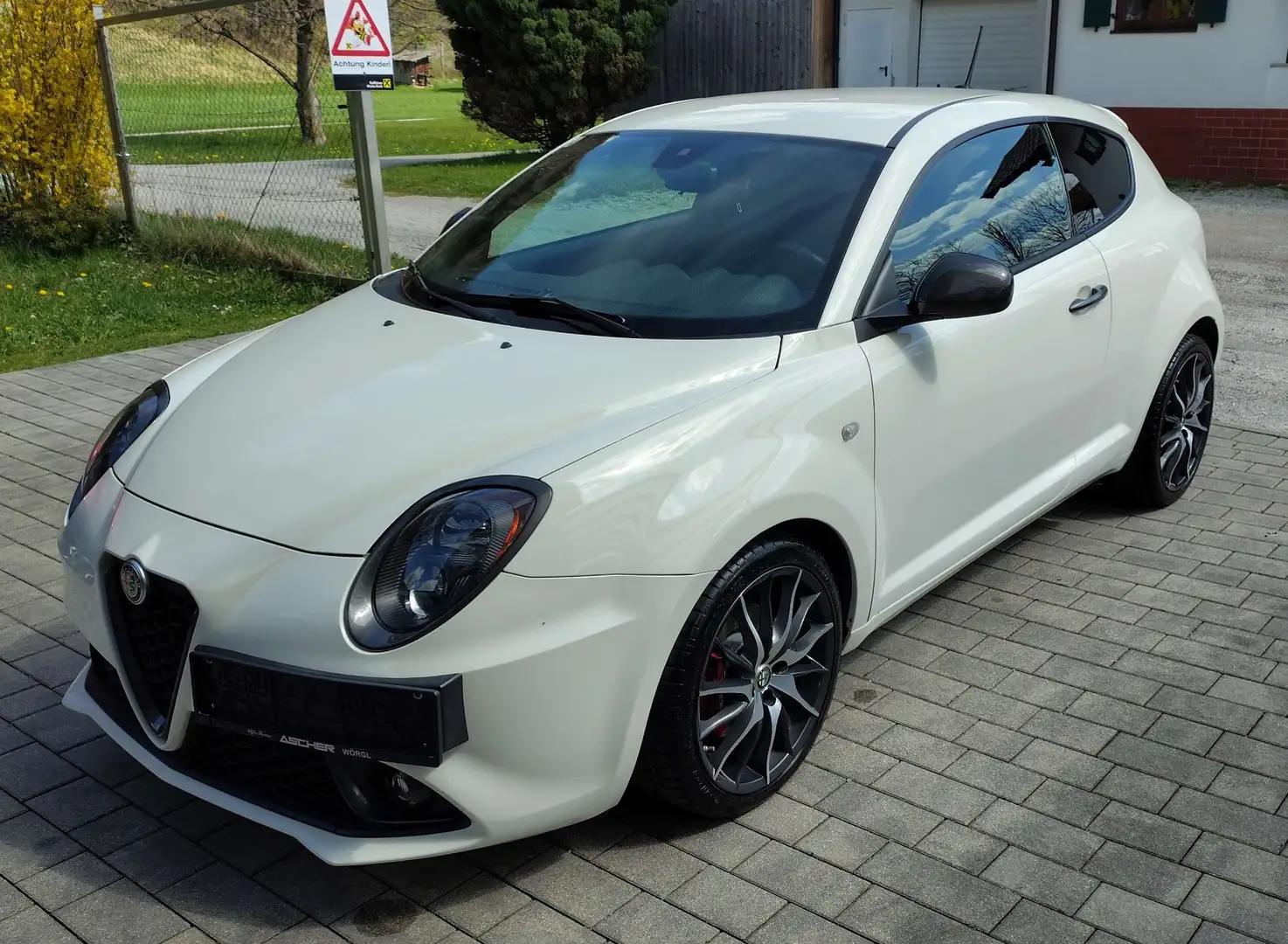 Alfa Romeo MiTo 1,4 QV Turbo TCT Veloce Weiß - 1