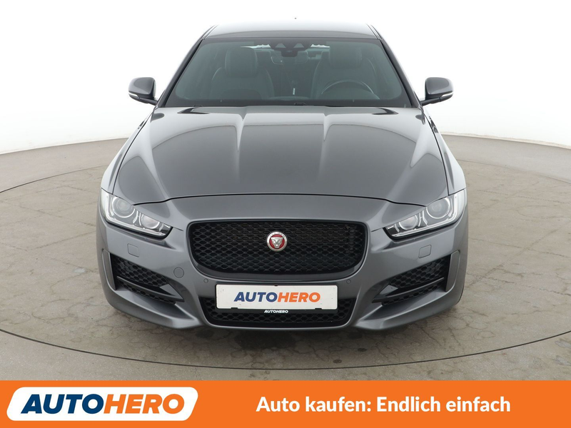 Jaguar XE 20d R-Sport Aut.*NAVI*CAM*BiXENON*TEMPO*ALU* — photo 9