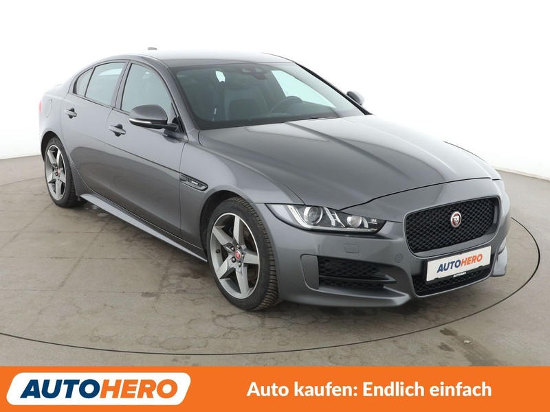 Jaguar XE 20d R-Sport Aut.*NAVI*CAM*BiXENON*TEMPO*ALU* — photo 8