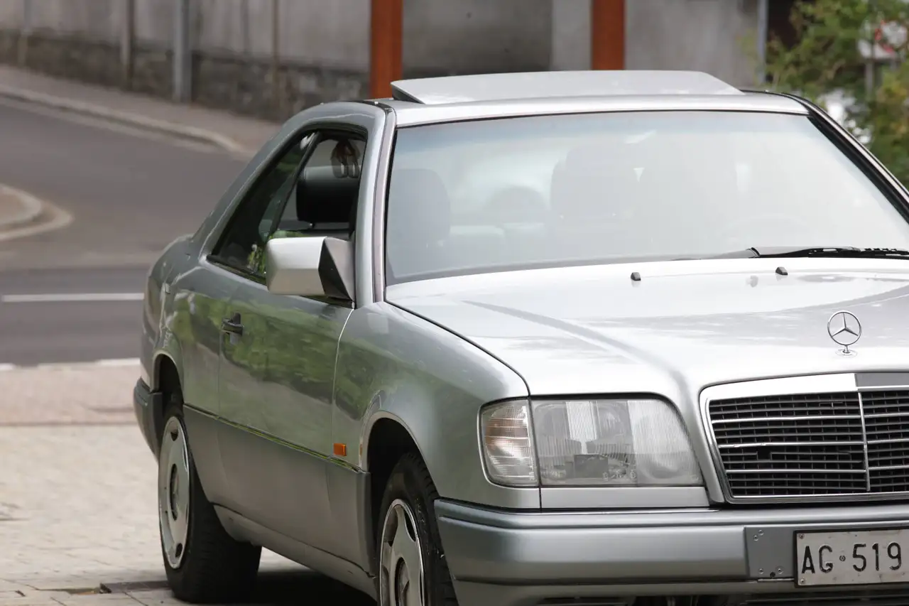 Mercedes-Benz CE 200, foto 1
