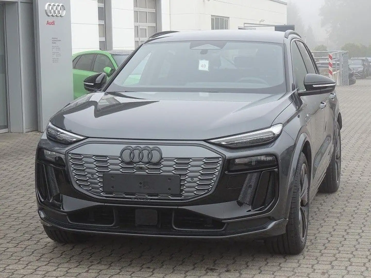 Audi Q6 e-tron 285 kW S Line Plus quattro Grau - 2