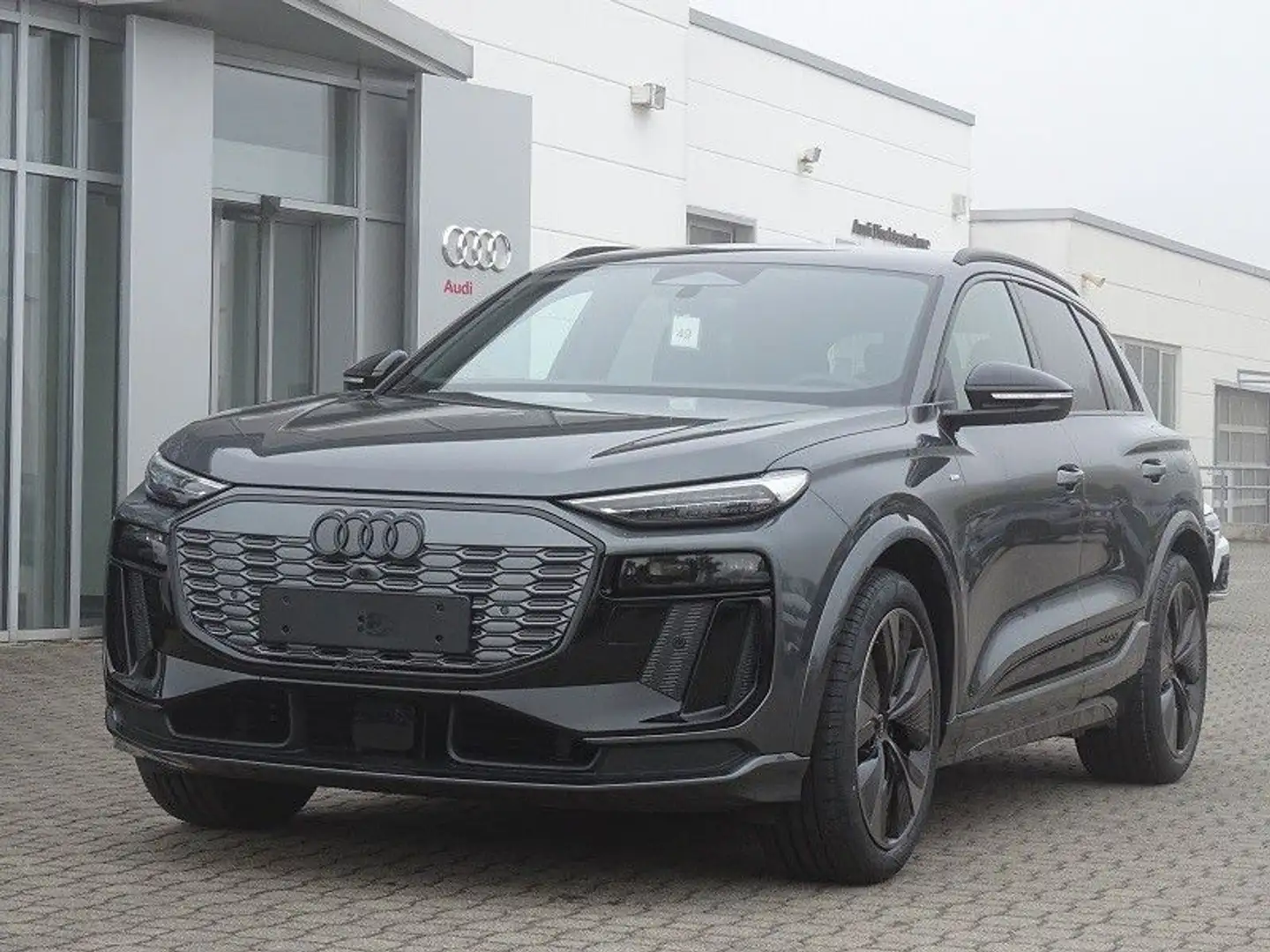 Audi Q6 e-tron 285 kW S Line Plus quattro Grau - 1