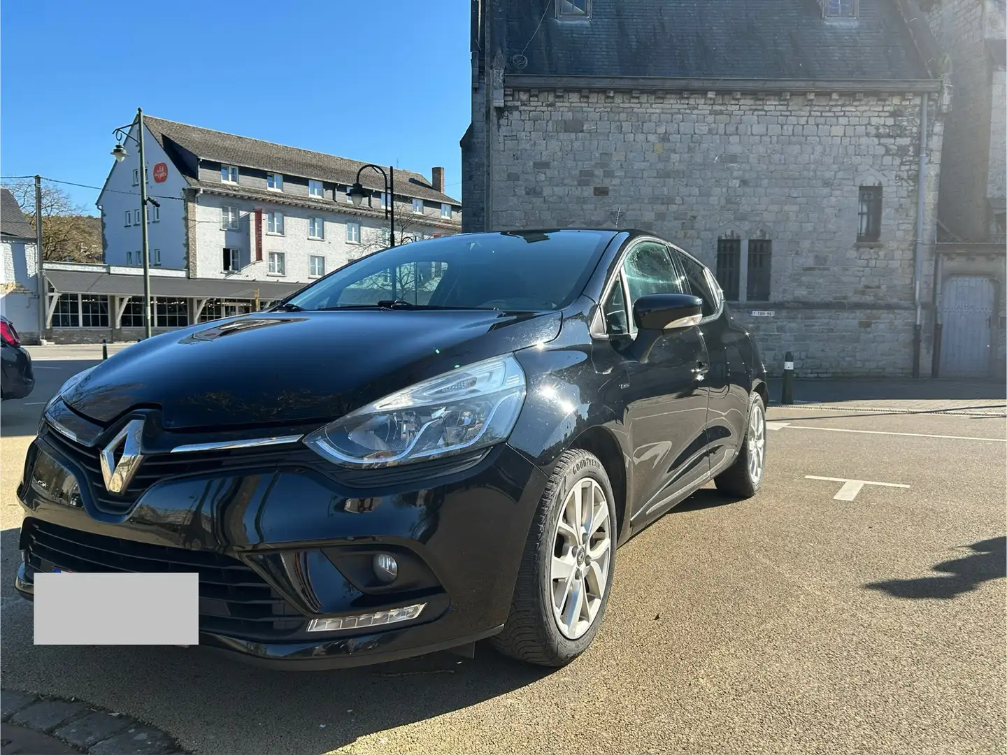 Renault Clio 0.9 TCe Limited#2 (EU6c) - 1