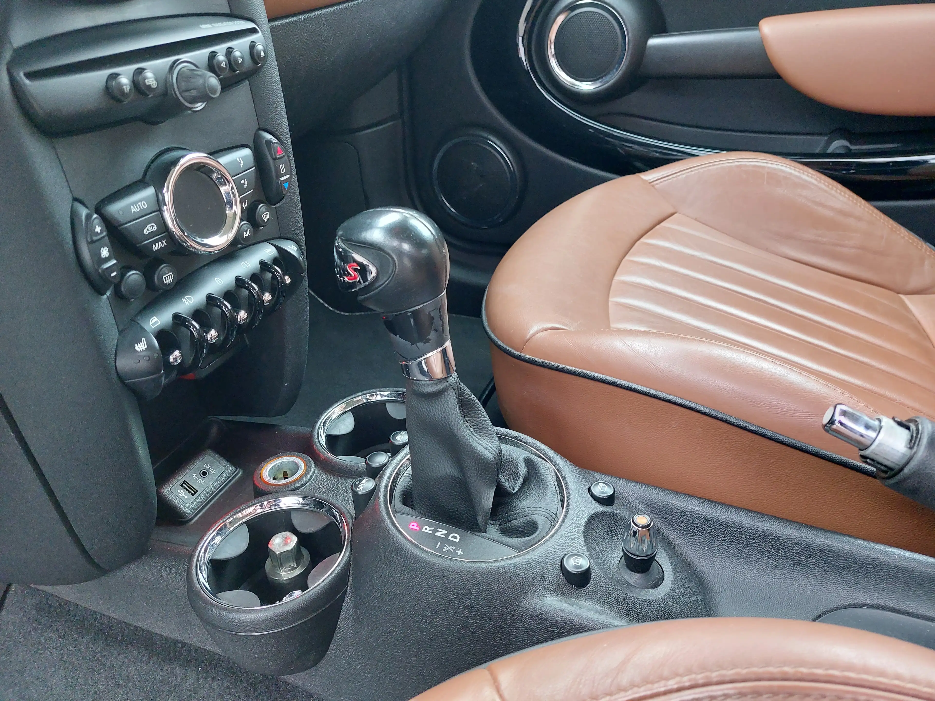 MINI Cooper S Clubman 1.6i Cooper S Chili II Autom/Leder/Navi/Cruise/PDC — photo 12