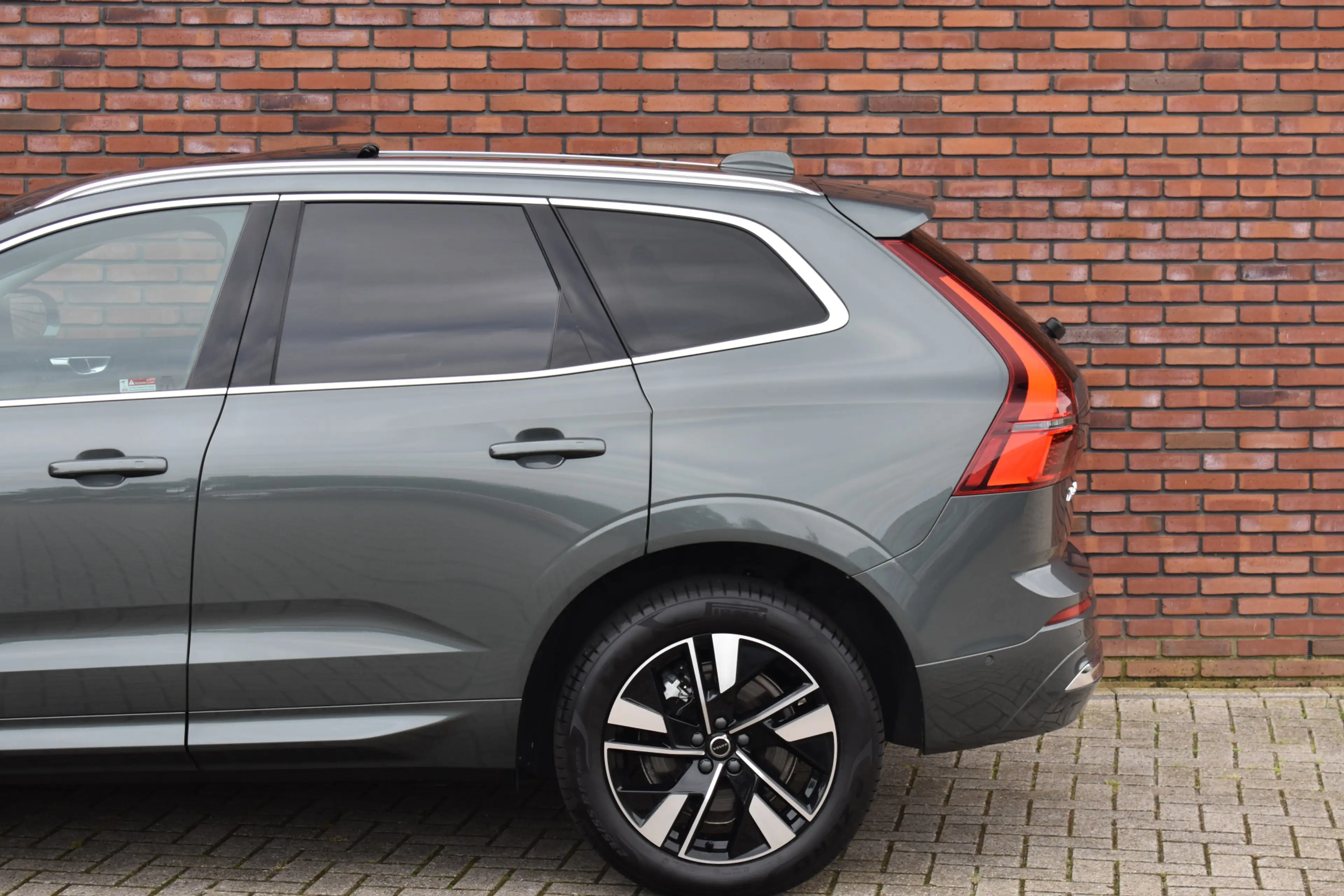 Volvo XC60 T6 Plug-in hybrid AWD Plus Bright | Head-Up Displa — photo 12