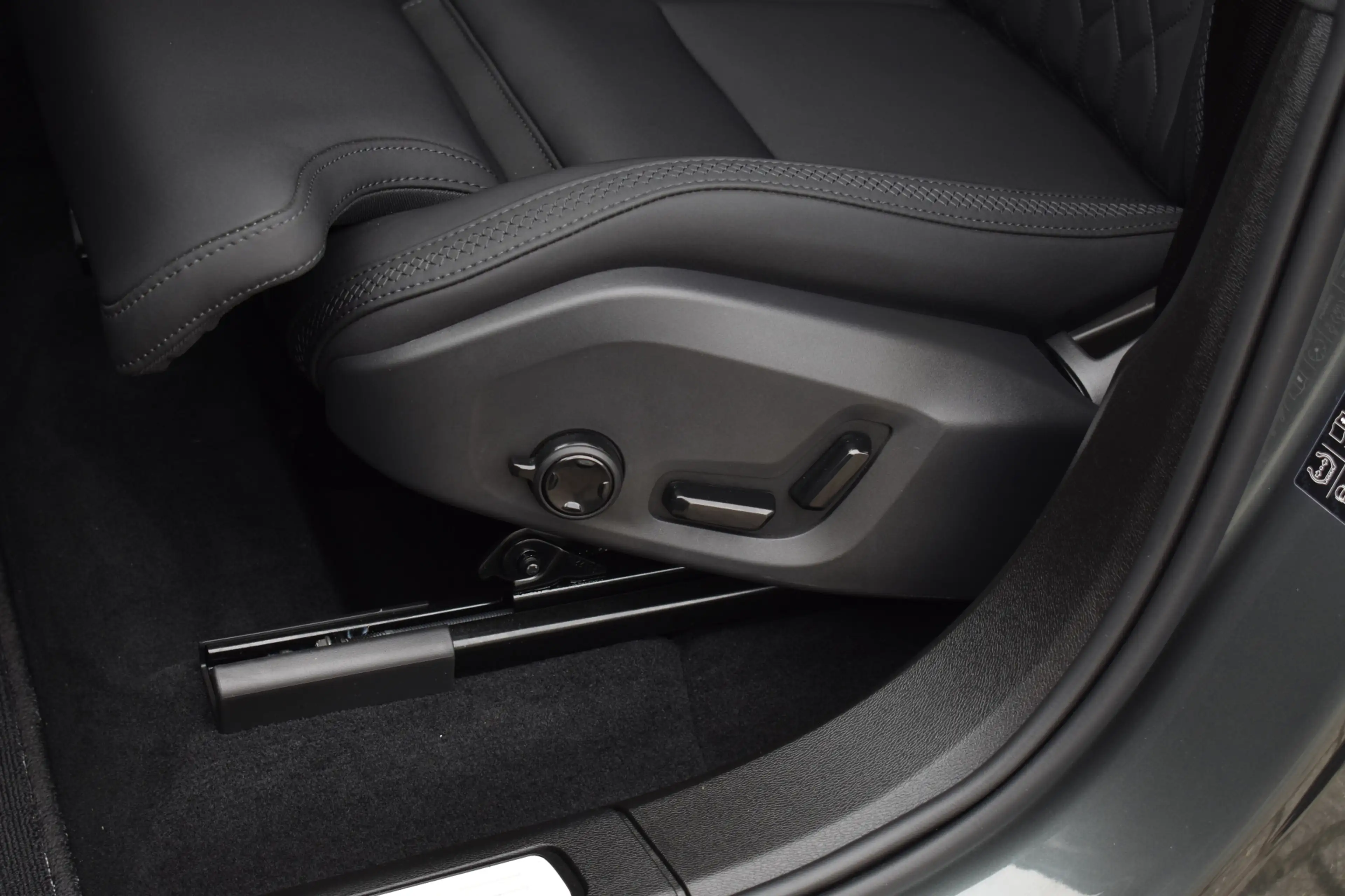 Volvo XC60 T6 Plug-in hybrid AWD Plus Bright | Head-Up Displa — photo 14