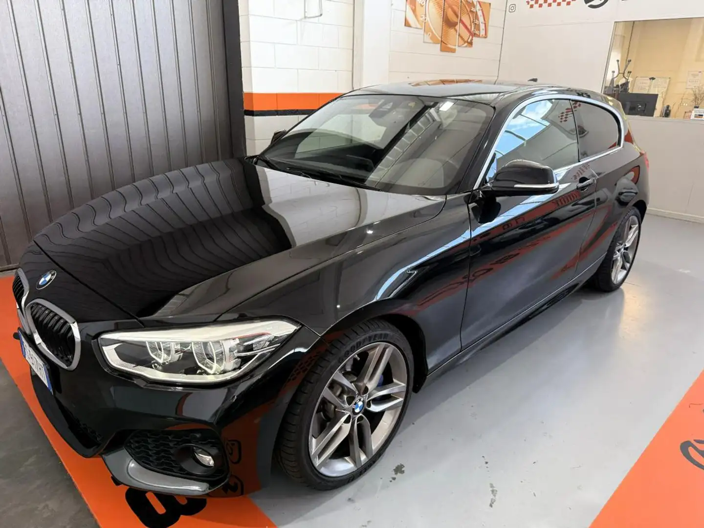 BMW 120 i 3p. M-sport POSTERIORE!!! L'ultima vera BMW!!! Nero - 1