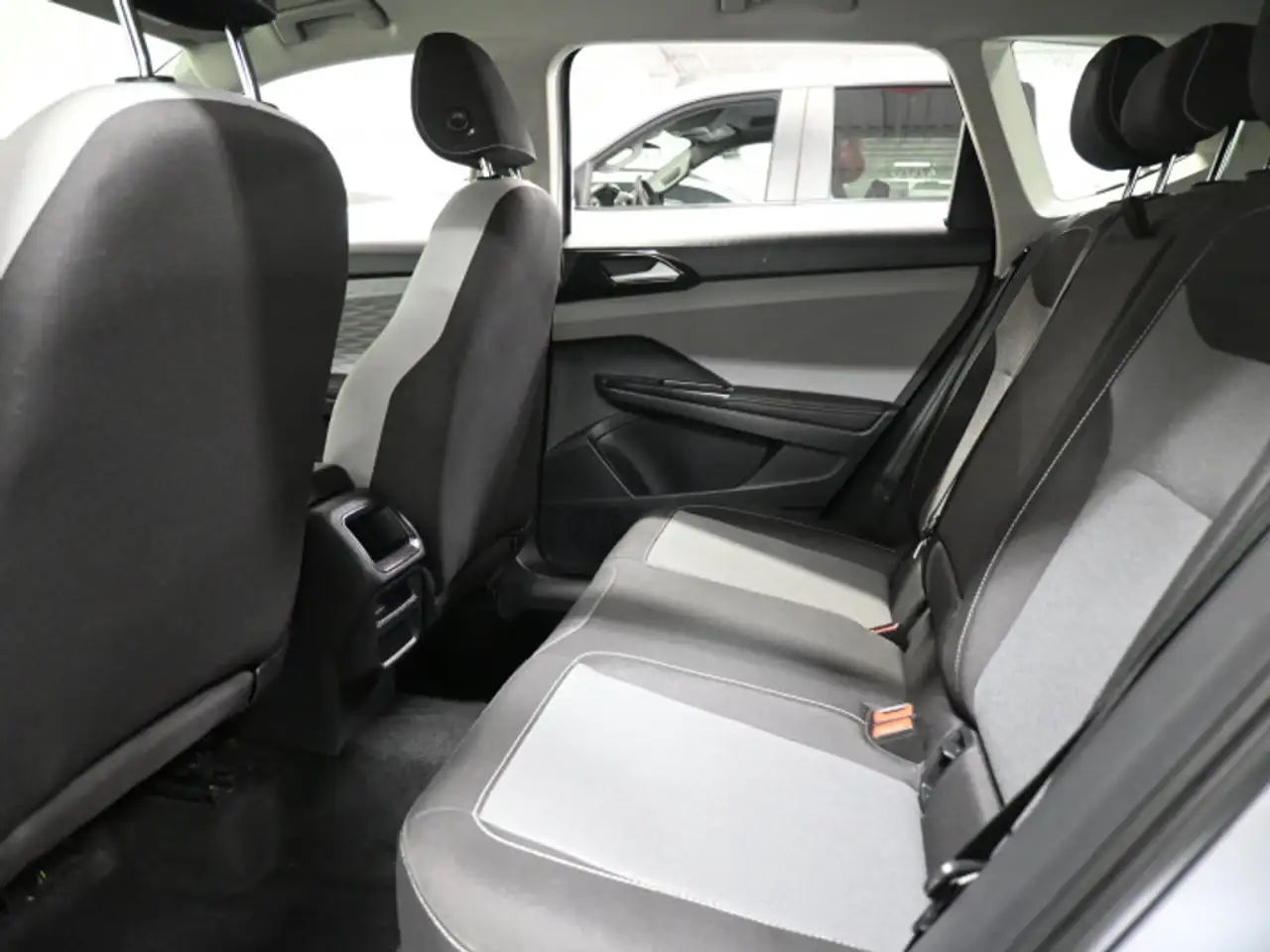Volkswagen Taos снимка Volkswagen Taos