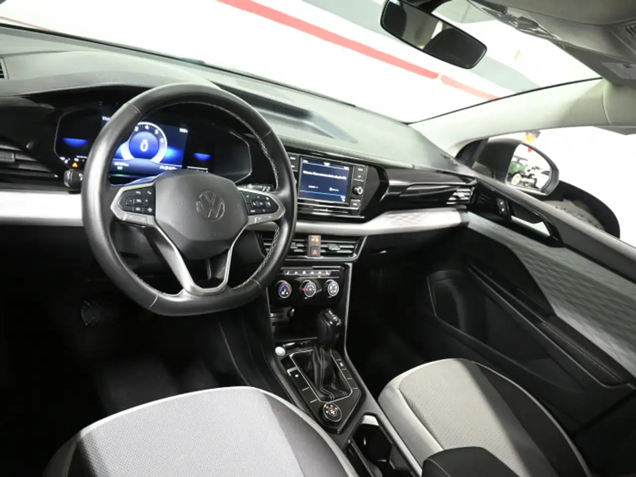 Volkswagen Taos снимка Volkswagen Taos
