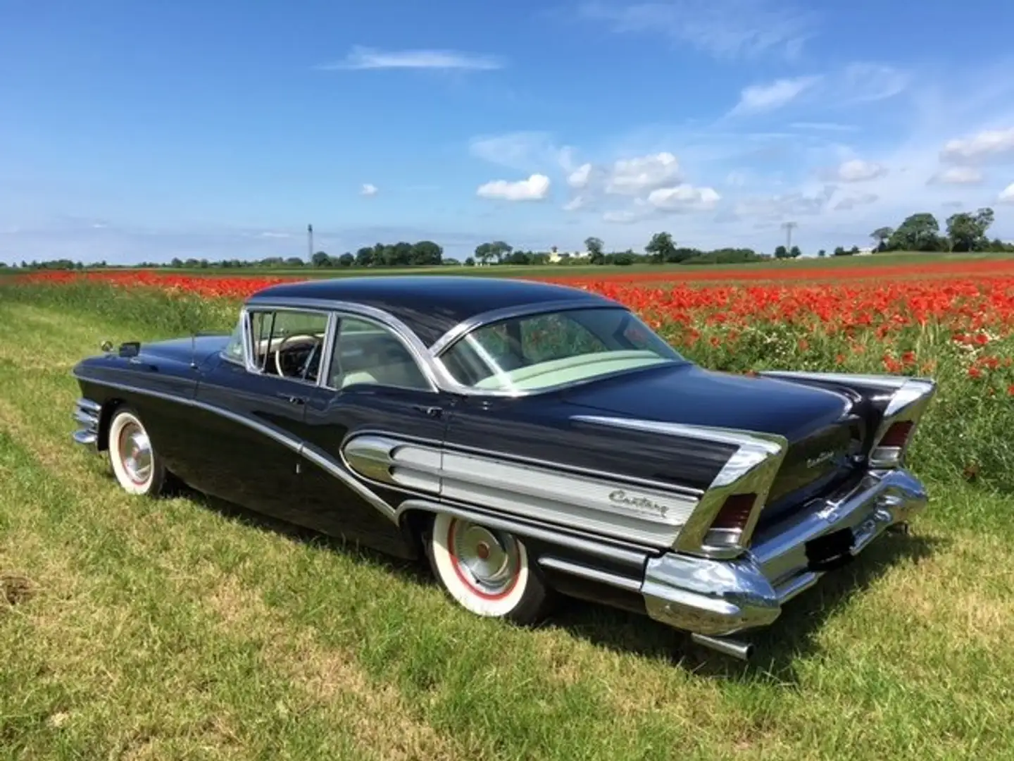 Buick Century Noir - 2