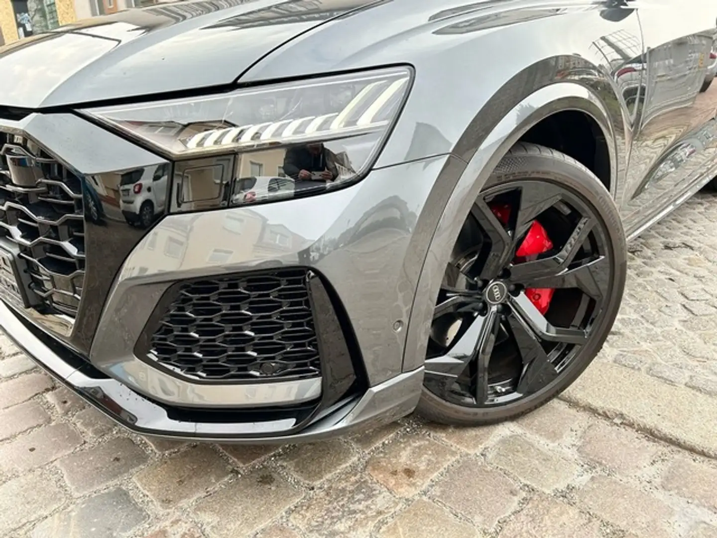 Audi RS Q8 RS4.0 TFSI QUT*MATRIX*PANO*CARBON*HUD*360° Grau - 2