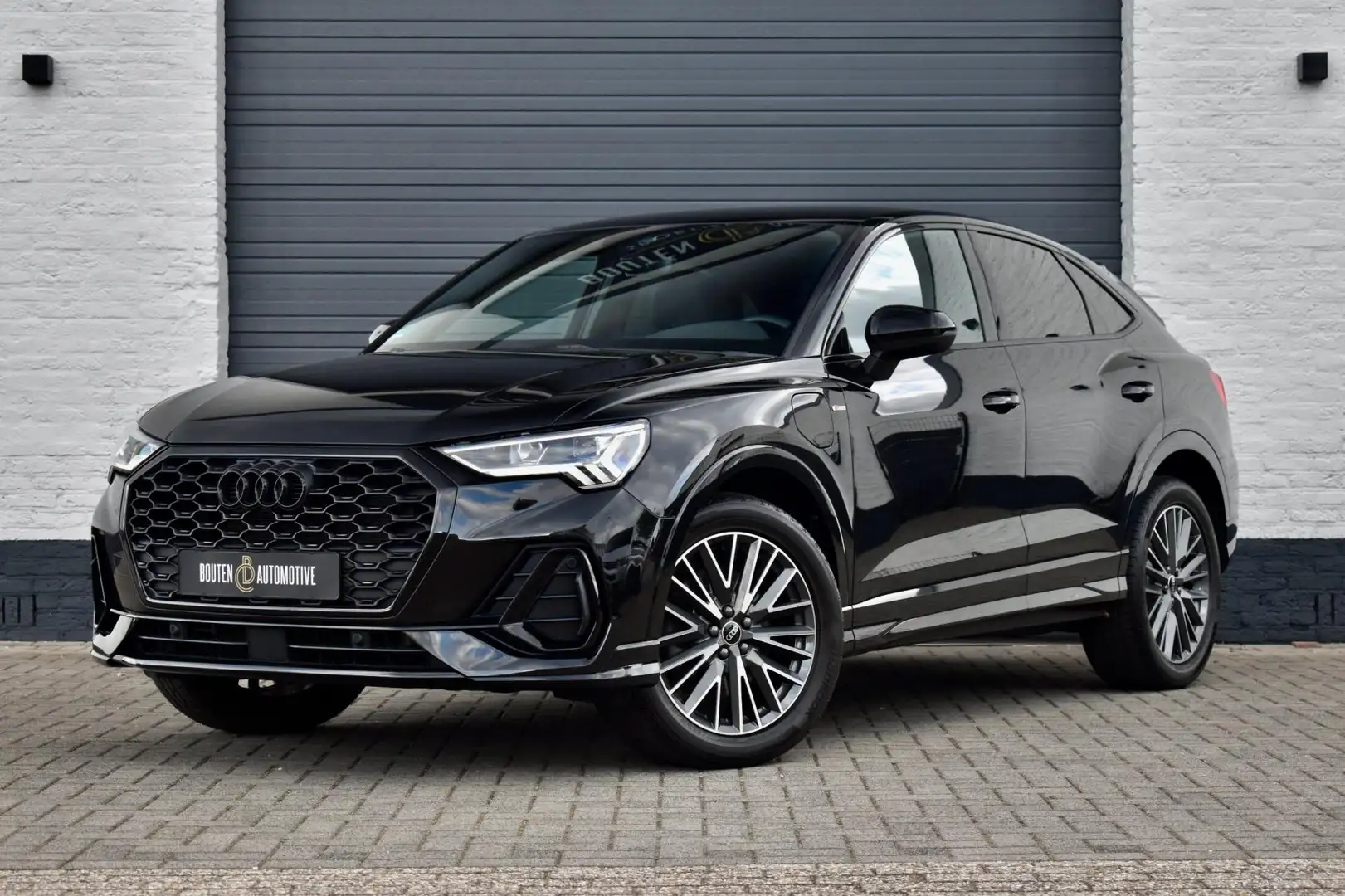 Audi Q3 Sportback 45 TFSI e S-Line | ACC | Camera | |Matri Zwart - 1