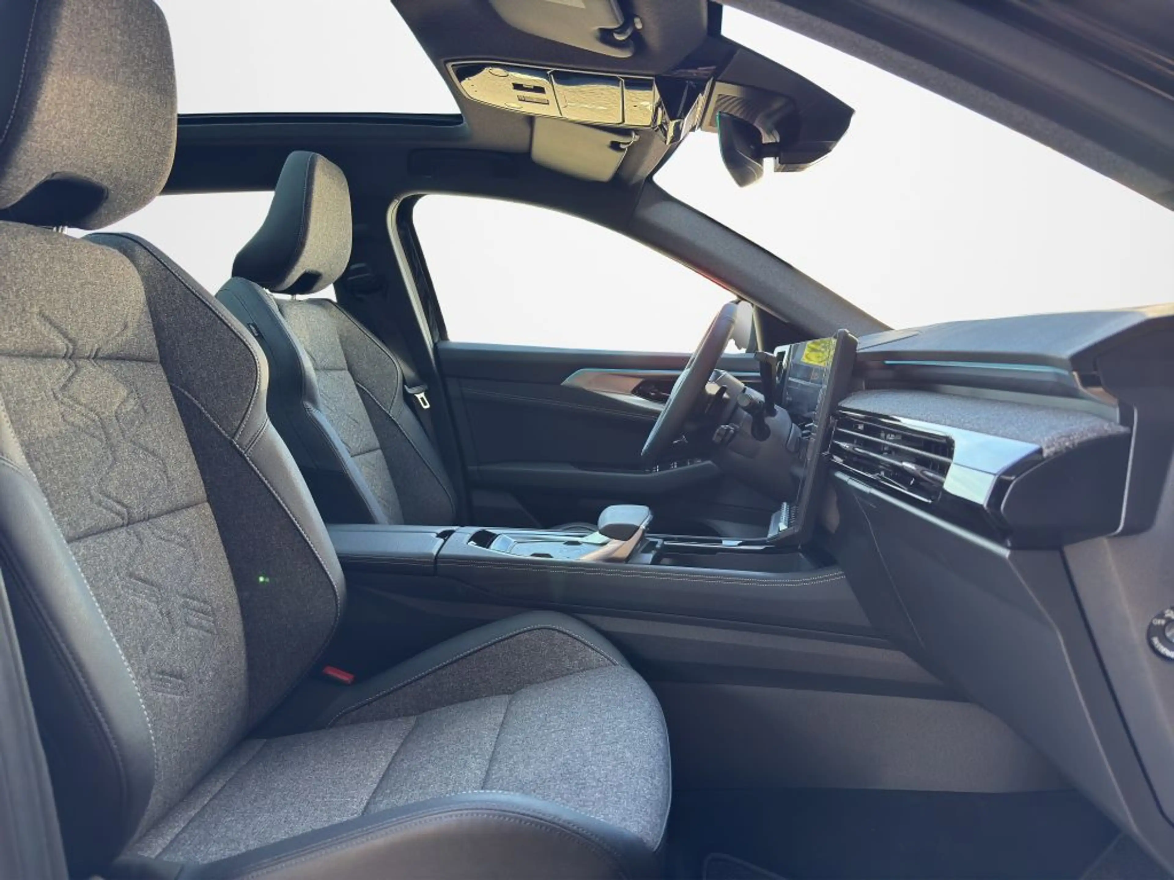 Renault Austral E-Tech Full Hybrid 200 Techno — photo 15