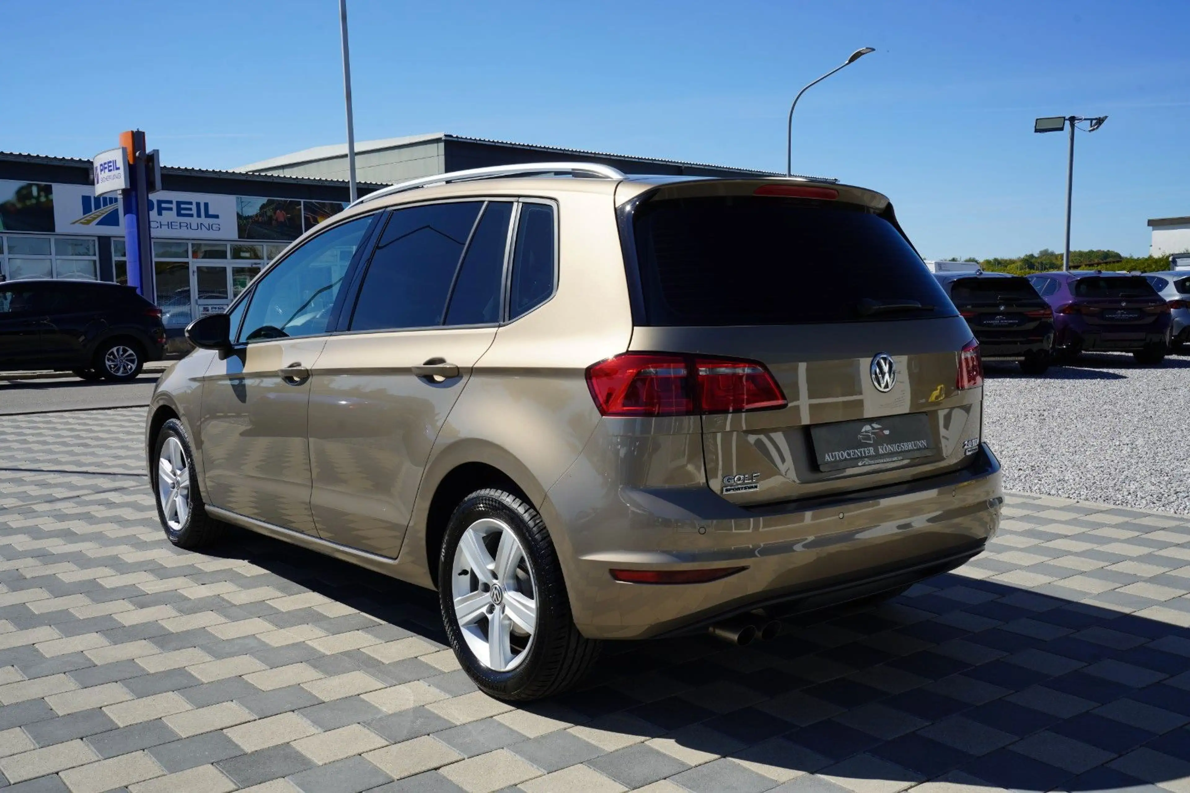 Volkswagen Golf Sportsvan 2.0TDI*Automatik*AHK*PDC*SHZ*8Fac — photo 7